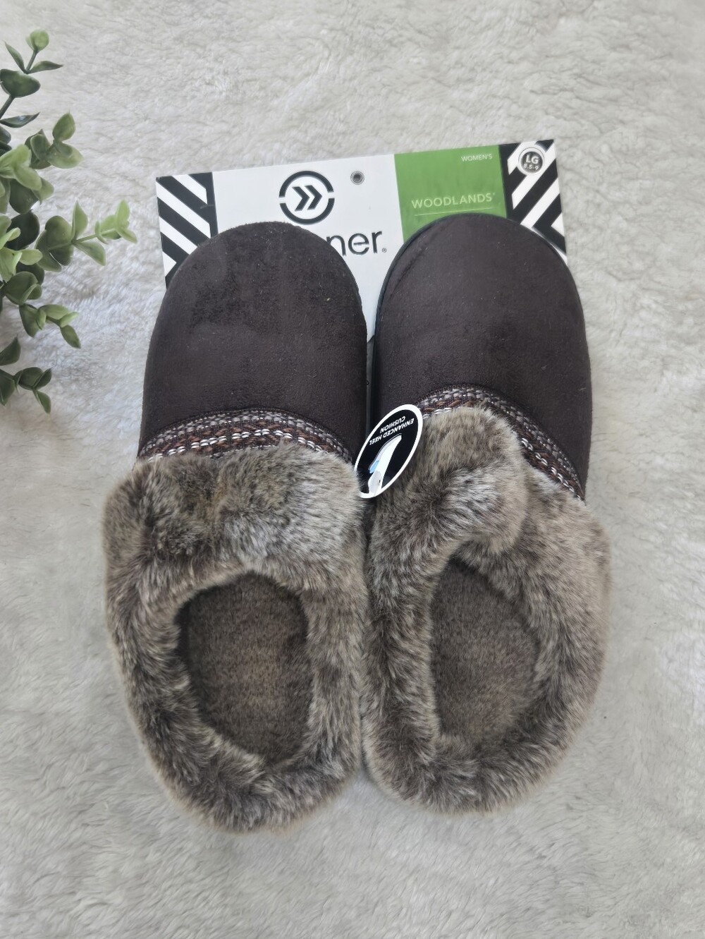 Isotoner Brown Woodlands Faux Fur Cozy Gorpcore Cushioned Slippers, L 8.5-9 NWT